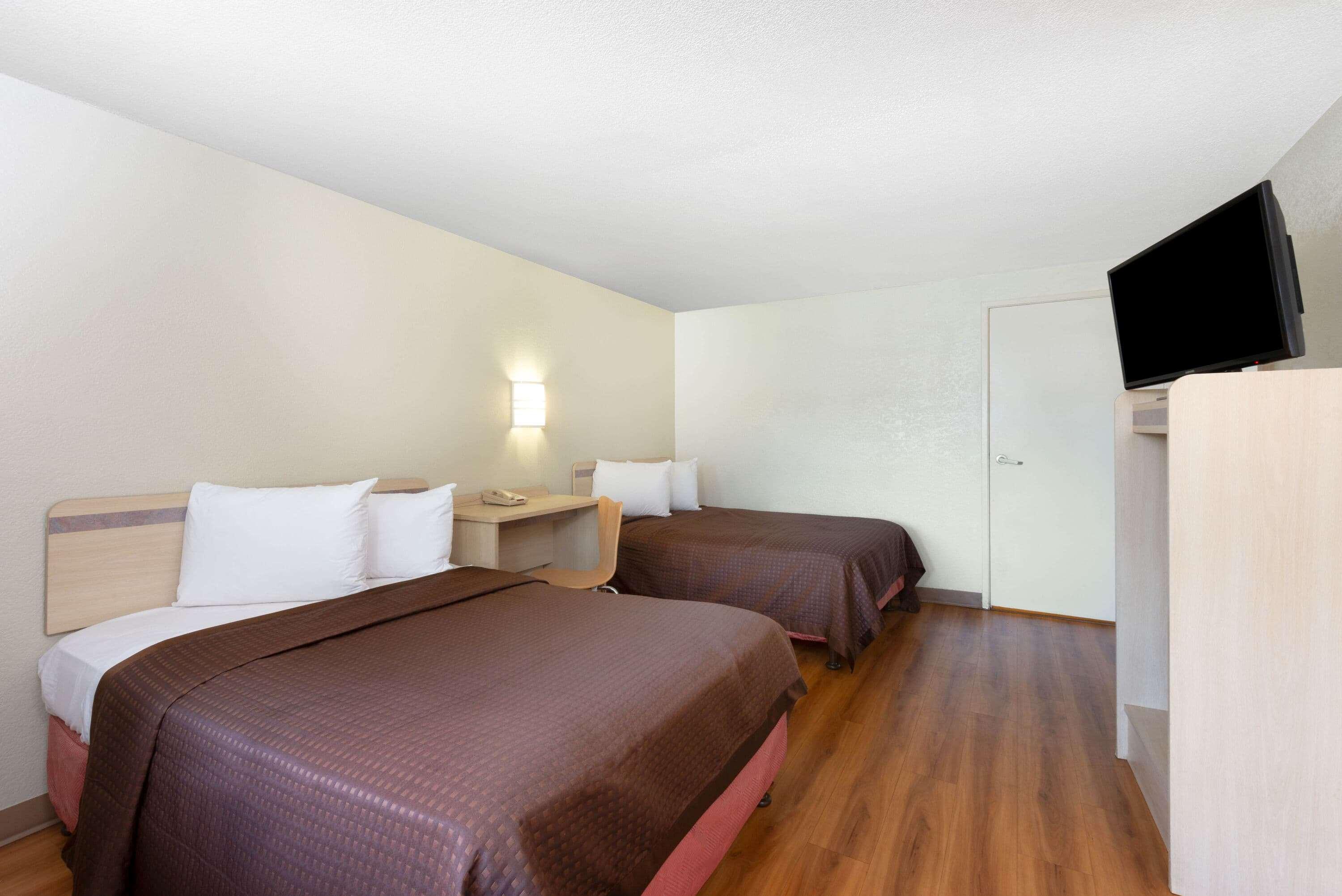 Travelodge by Wyndham Essington / Philadelphia Airport Eksteriør billede