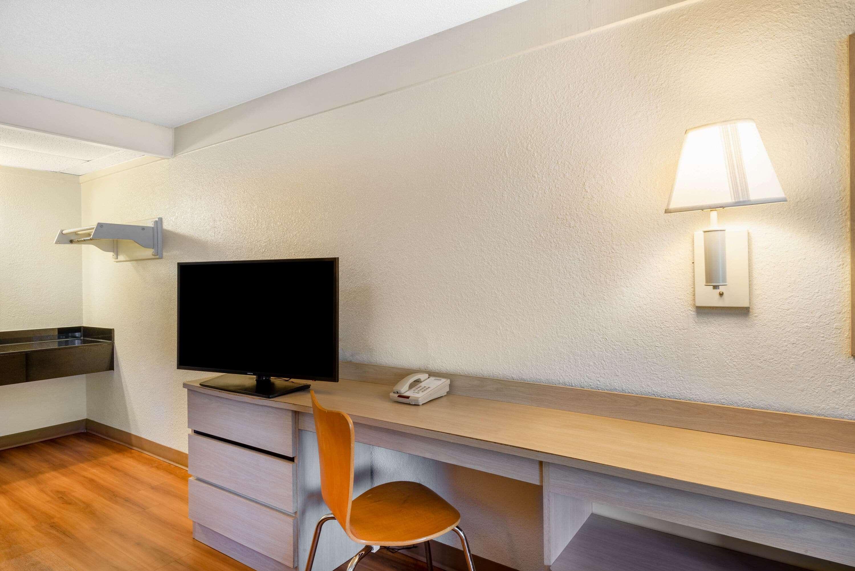 Travelodge by Wyndham Essington / Philadelphia Airport Eksteriør billede